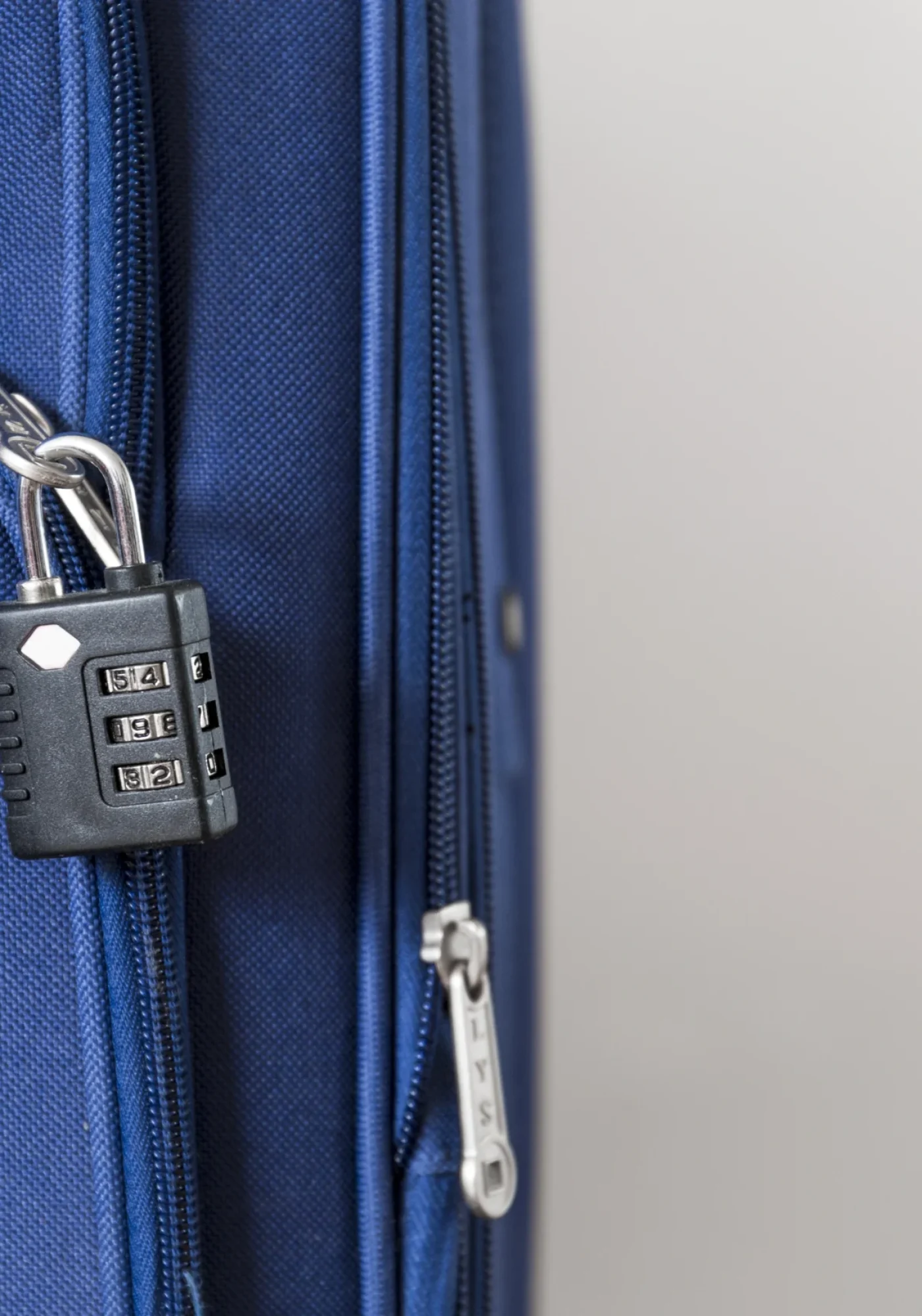 close-up-suitcase-lock close-up-suitcase-lock